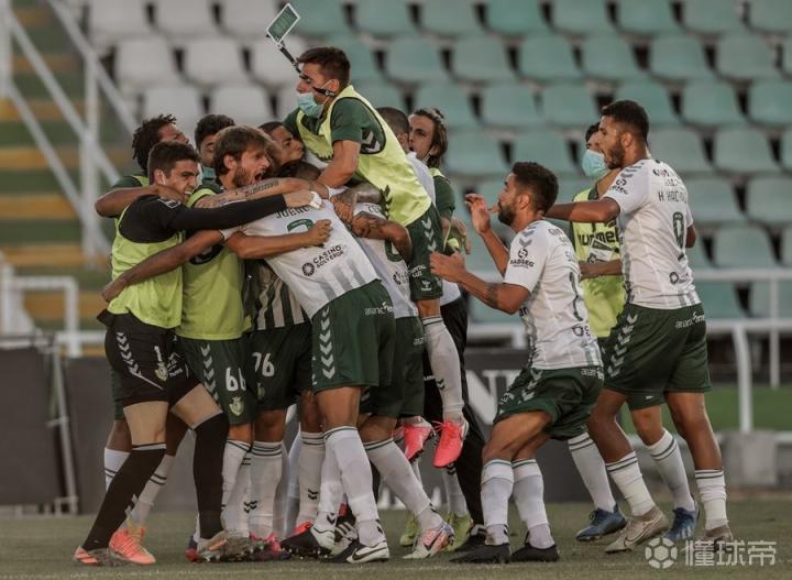 葡萄牙队轻取波兰队,波尔惊艳四座 葡萄牙队轻取波兰队,波尔惊艳四座