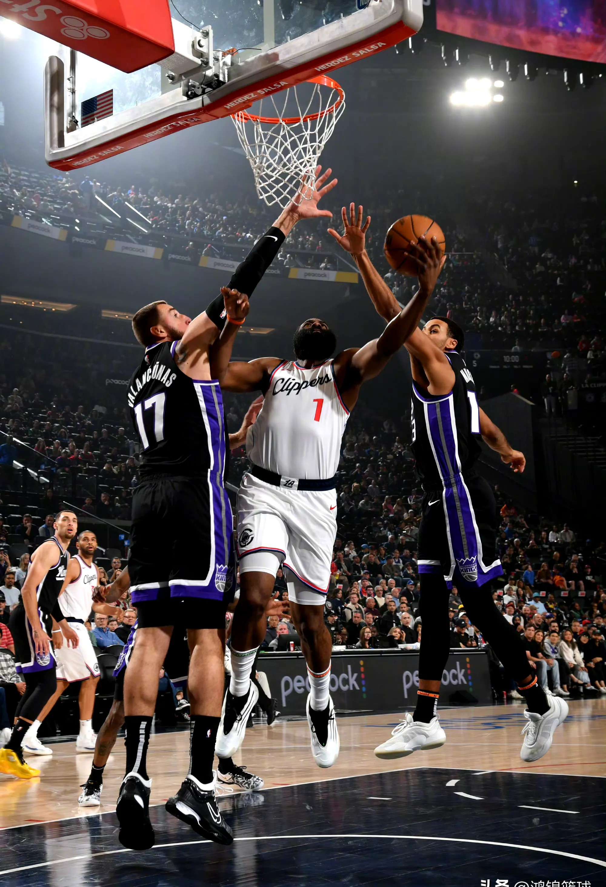 辽宁队完胜山东队，哈登状态火热