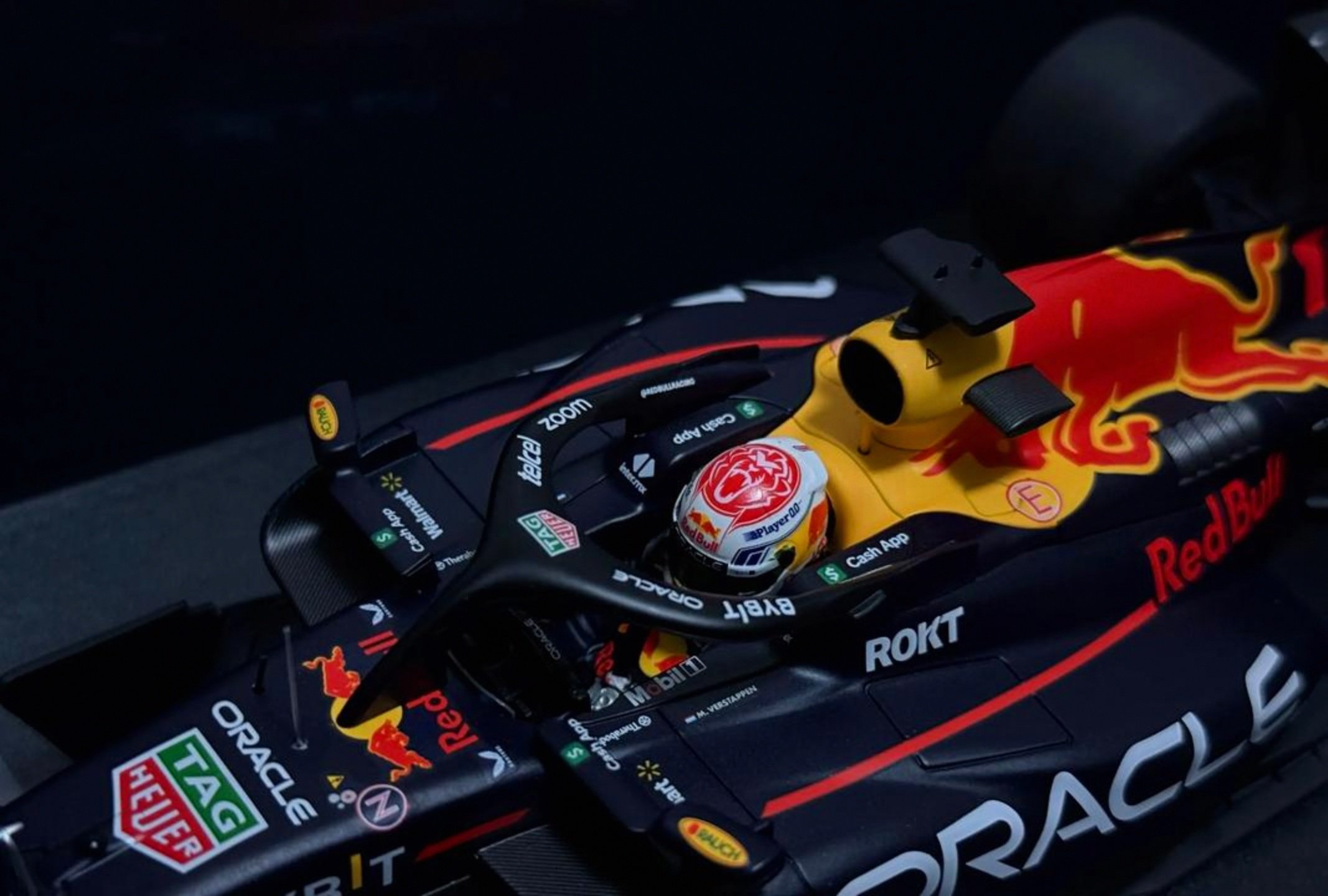 法拉利鏖战梅赛德斯,维斯塔潘带队取胜 法拉利鏖战梅赛德斯,维斯塔潘带队取胜