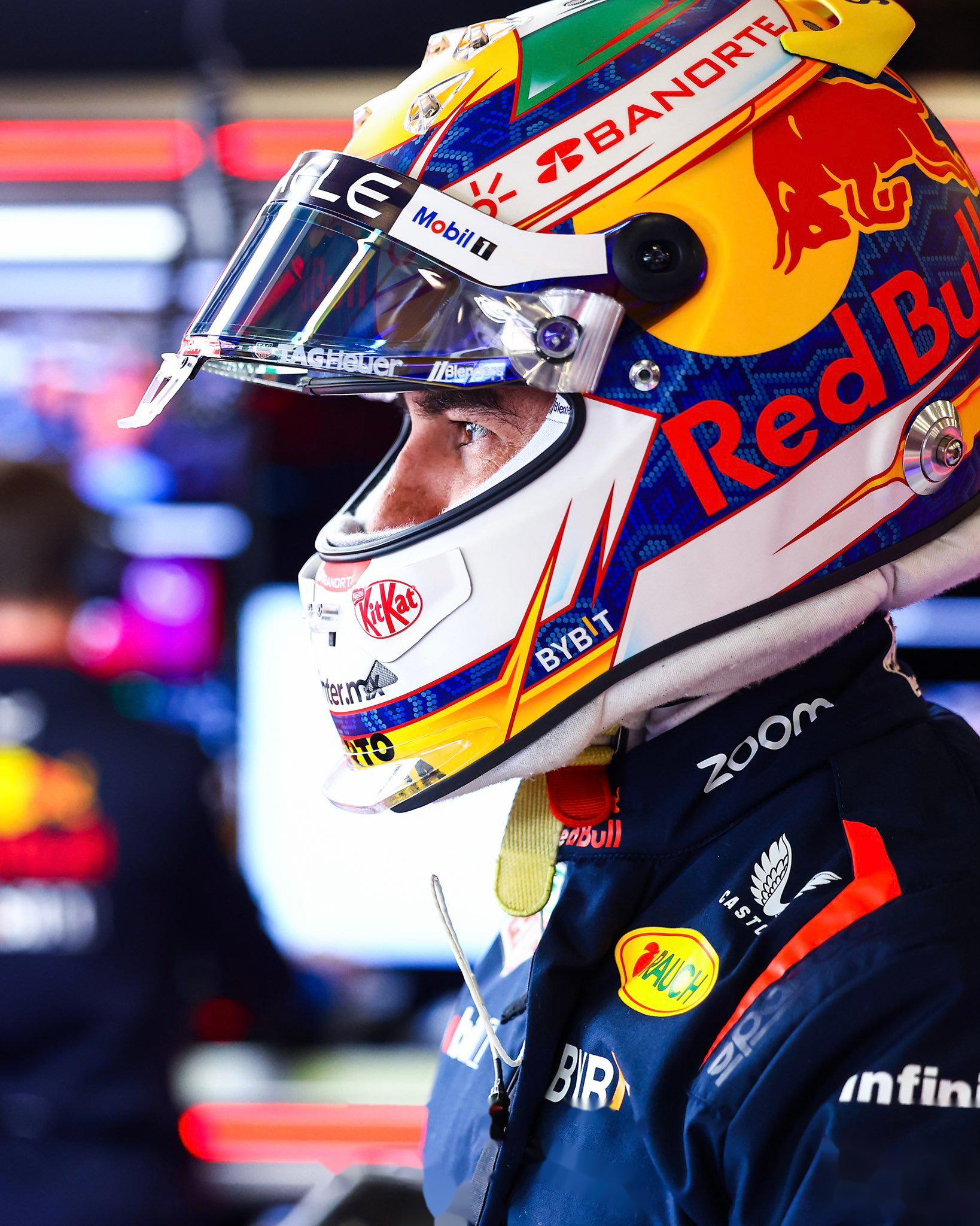 雷诺车队翻盘红牛二队,佩雷兹点燃赛场 雷诺车队翻盘红牛二队,佩雷兹点燃赛场