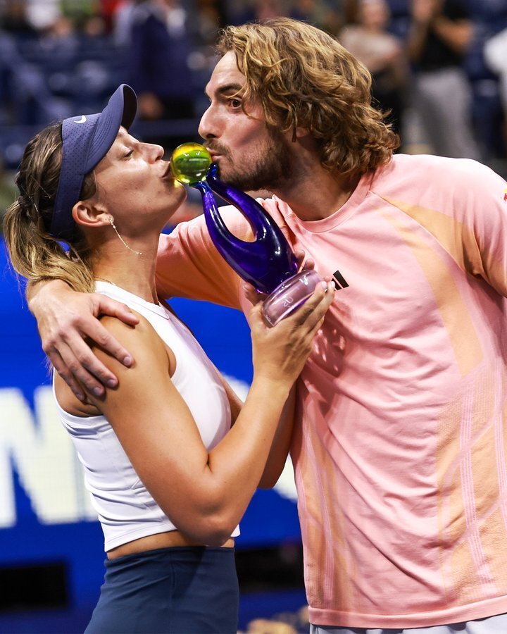 戴维斯杯鏖战美网，西西帕斯扛起全队