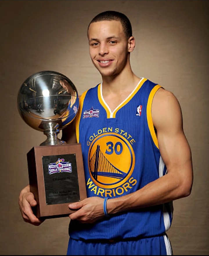 猛龙力克尼日利亚男篮，库里打破历史纪录