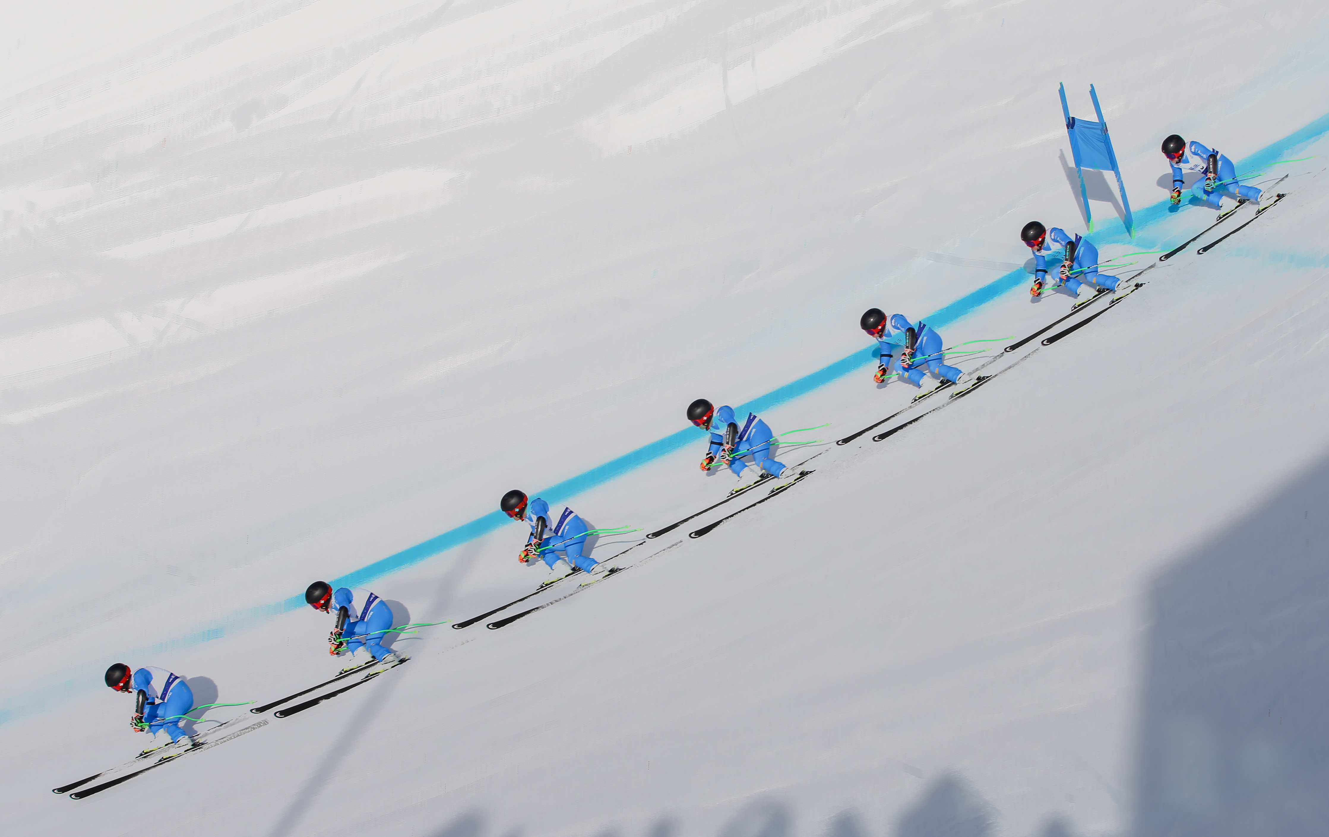 法国高山滑雪代表队水中舞者，技艺淋漓尽致展现风采