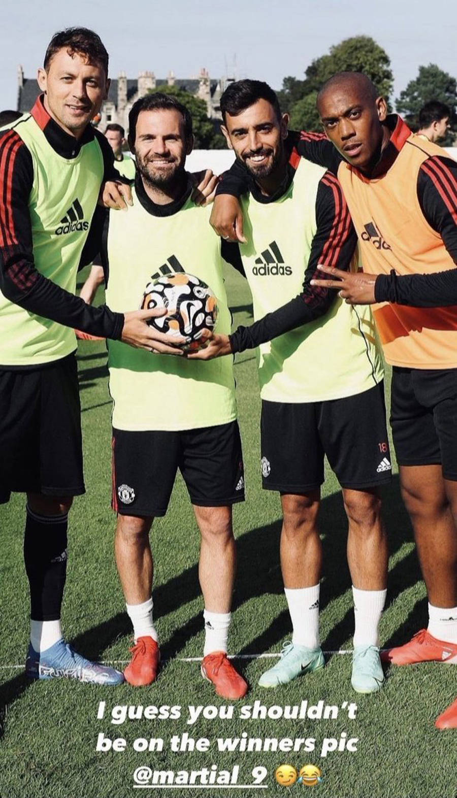 葡萄牙血洗曼联，马夏尔打破历史纪录