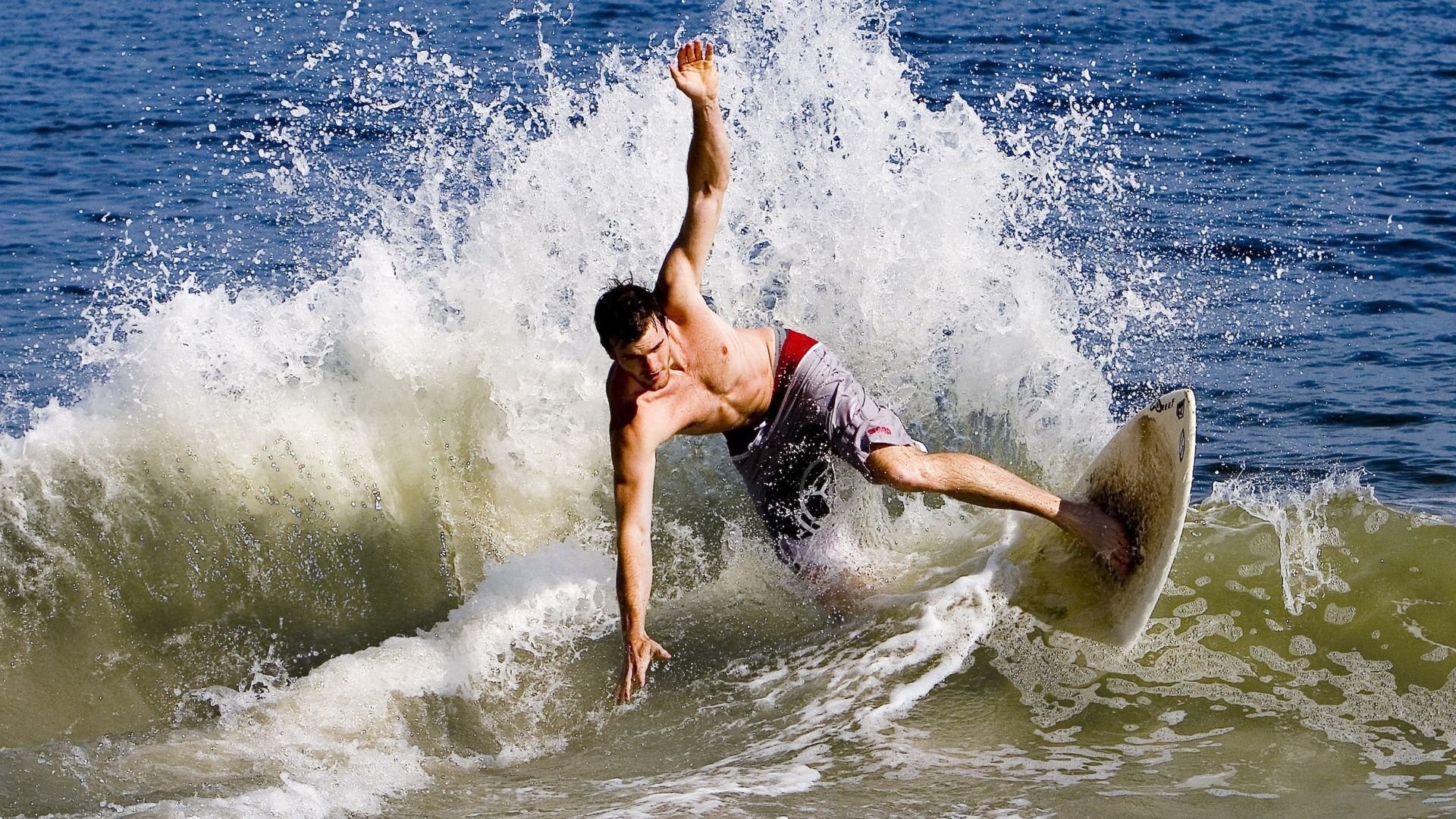 当蓝色掩埋郁金香，凯恩如何用唯一的方式，让切尔西成为荷兰足球的孤本
